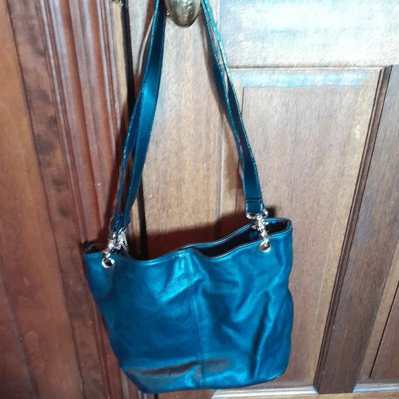 Vintage Indeed Black Leather Shoulder Bag - Picture 4 of 11